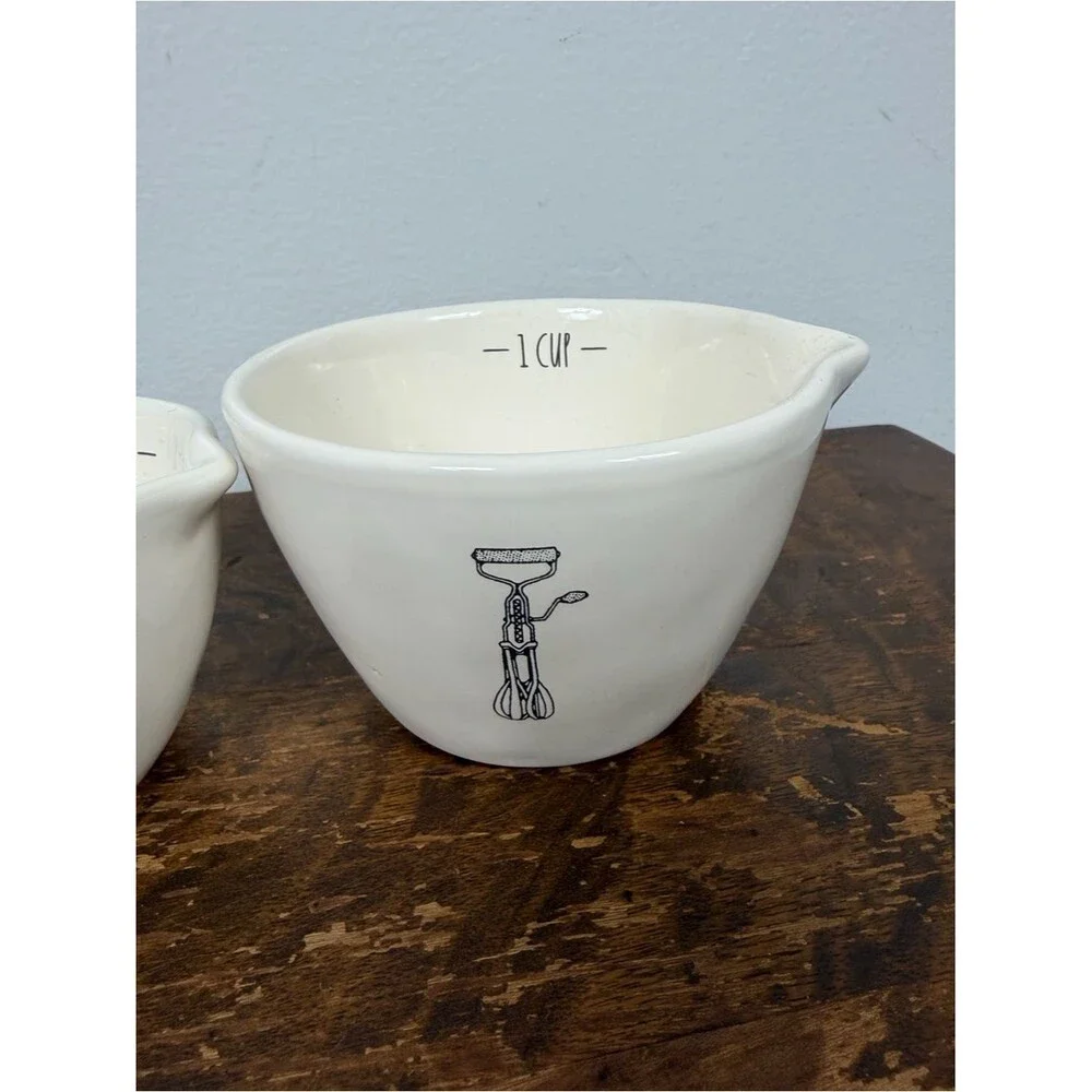 Rae Dunn Icon measuring cups Artisan Collection Magenta Set of 4 - illustrations